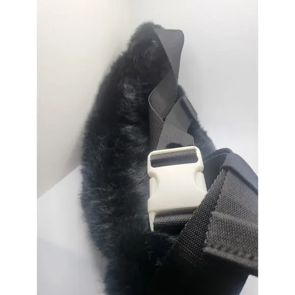 Nike x Olivia Kim Heritage Faux Fur Waist Bag Fanny Pack CT7959-010 - Picture 8 of 11